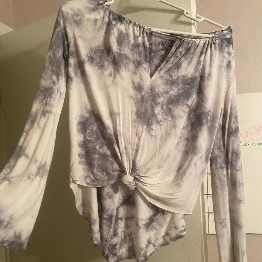 American Eagle off the shoulder shirt